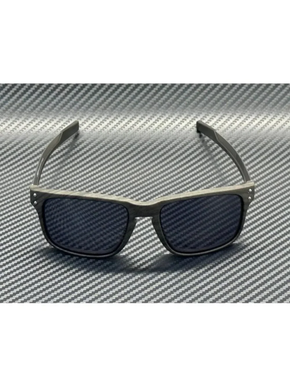 New Oakley Men  Sunglasses --
